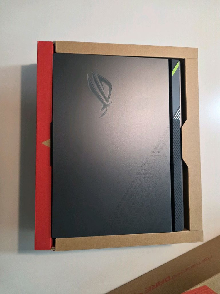 ASUS ROG STRIX G16 G614FR-S5122 판매합니다 (9955HX3D,5070TI,32GB 업글) 이미지