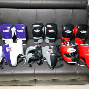 복싱 위닝 글러브 헤드기어 그로인가드 세트 팔아요 이미지