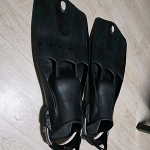 스쿠버다이빙 텍라인 라이트 제트핀 L사이즈 팝니다 이미지