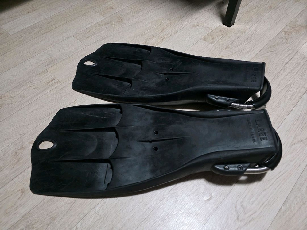 스쿠버다이빙 텍라인 라이트 제트핀 L사이즈 팝니다 이미지