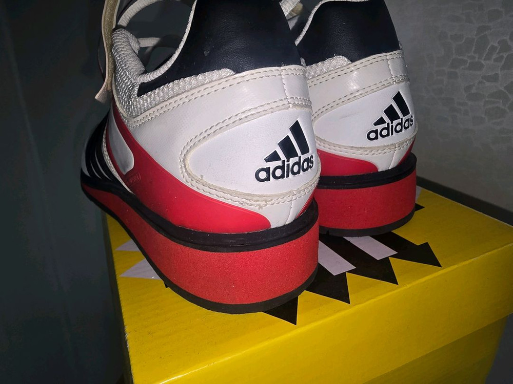 아디다스 파워퍼펙트2 역도화 250 팝니다 이미지