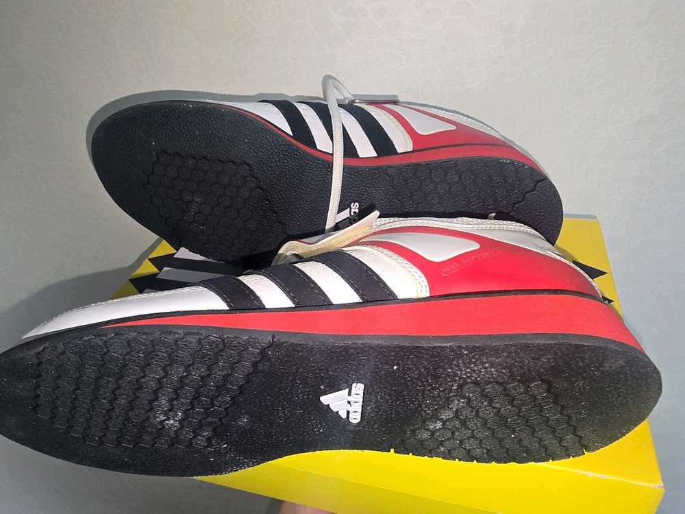 아디다스 파워퍼펙트2 역도화 250 팝니다 이미지