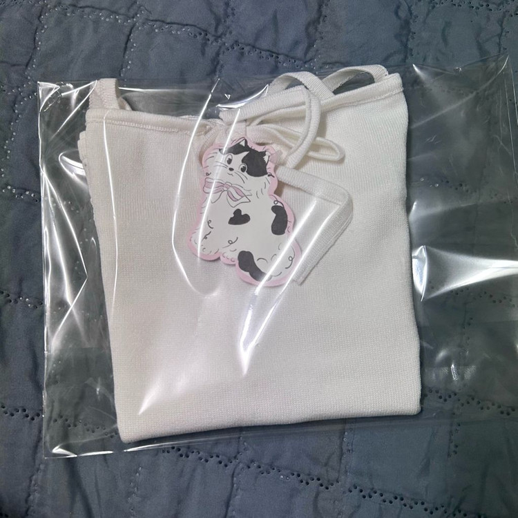 (새상품) 페일제이드 리본 펀칭 니트 슬리브리스 화이트 이미지