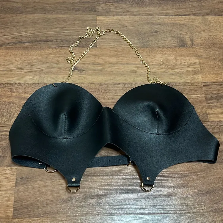 새상품 블랙 레더 체인 브라탑 이미지