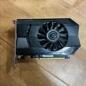 블랙 그래픽 카드 컴퓨터 그래픽카드 GTX650ti 이미지
