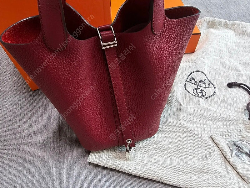 에르메스 피코탄 18 루즈그라나 은장 이미지