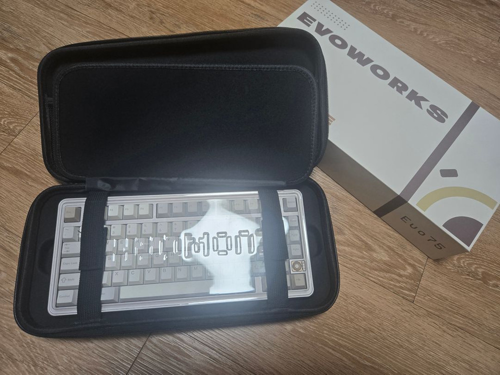 (거의 새거) 스웨그키 evo75 frist light, 라이축 (풀박스) + 팜레스트, 키보드매트 이미지