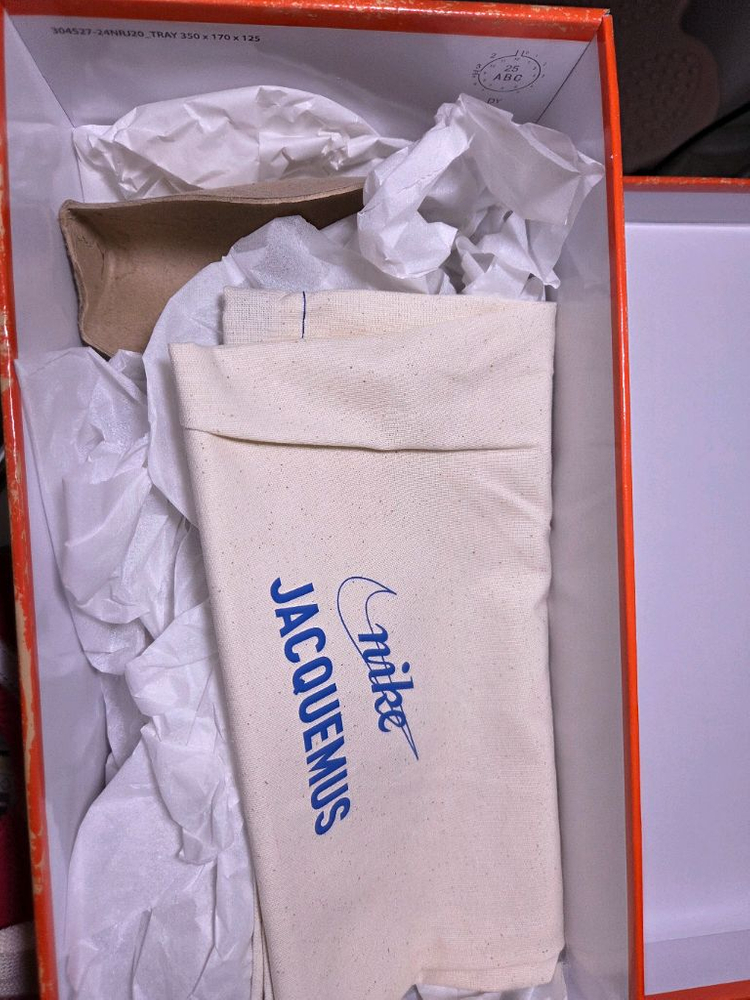 나이키 x 자크뮈스 문 슈 SP 유니버시티 레드 앤 바이시클 옐로우 295 이미지