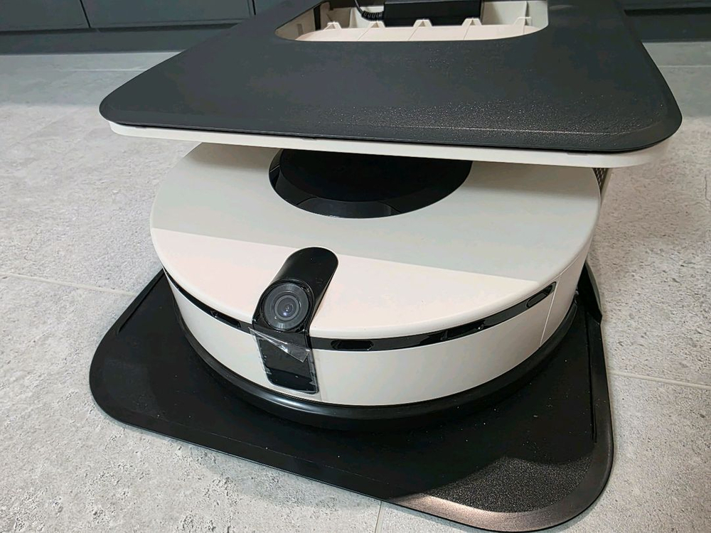 LG 코드제로 오브제컬렉션 M9 로봇청소기 이미지