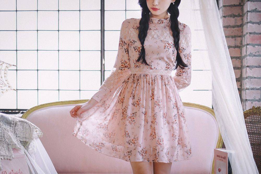 밀크코코아 연분홍 레이스 플라워 원피스 리본 꽃 핑크 드레스 이미지