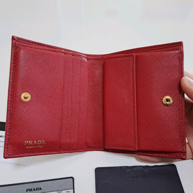 [100%/정품] 프라다 사피아노 메탈 레드 반지갑, 프라다지갑,프라다반지갑,프라다카드지갑 이미지
