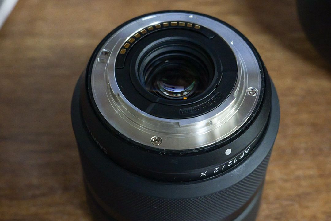 삼양 AF 12mm F2 X마운트 렌즈 이미지