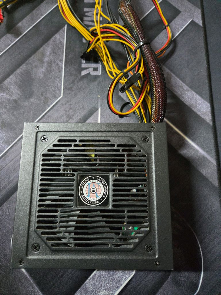 마이크로닉스 600W 파워서플라이 이미지