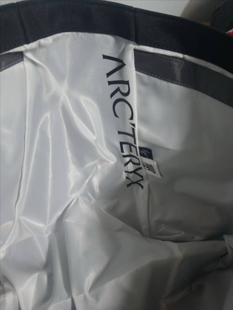 아크테릭스 캐리어45 도트 이미지