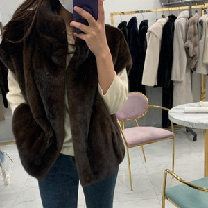 벨라수 벨벳퍼플휘메일 캡소매 마호가니 밍크조끼 이미지