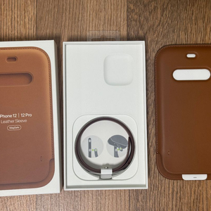 아이폰 12 프로 레더 슬리브 이미지