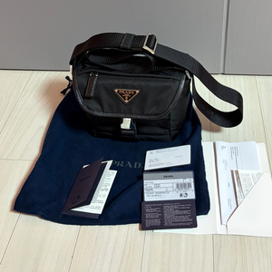 프라다 리나일론 및 사피아노 가죽 숄더백 2VD070 판매합니다. 이미지