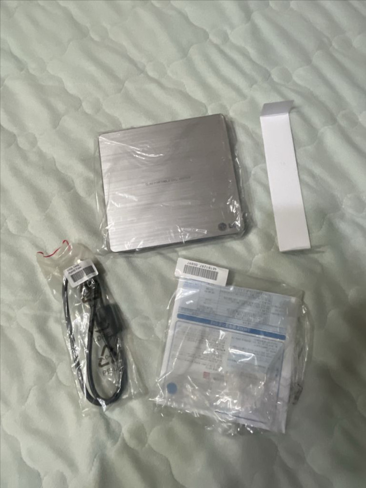 LG DVD RW 드라이브 GP60NS50 이미지