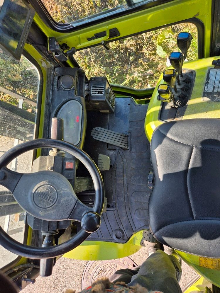 클라크지게차 GTS30 자동발,풀캐빈,4스풀,후방카메라 이미지