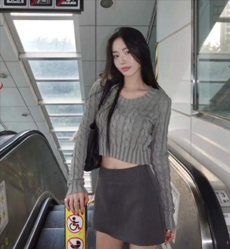 (새상품) 페일제이드 스탠다드 에이라인 스커트 블랙 1 이미지