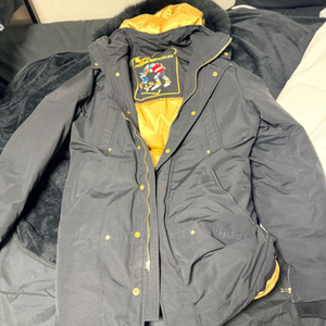 무스너클 스틸링 금장 이미지