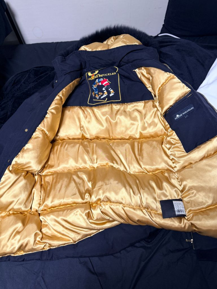 무스너클 스틸링 금장 이미지