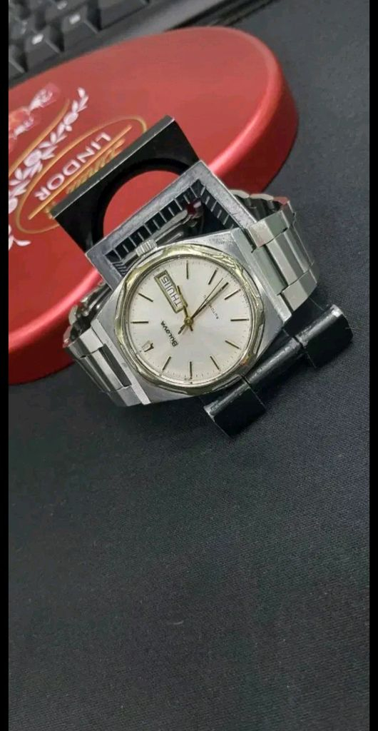 부로바(Bulova) 빈티지 오토매틱 시계 이미지