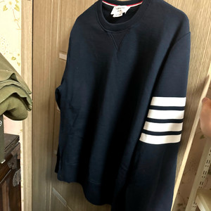 톰브라운 4사이즈 맨투맨 네이비 이미지