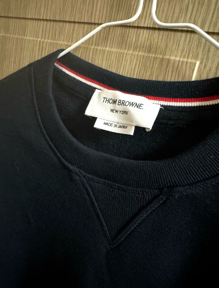 톰브라운 4사이즈 맨투맨 네이비 이미지