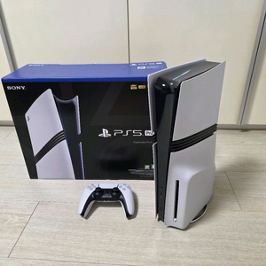 ps5 프로 디스크 장착 이미지