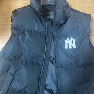 mlb 패딩조끼 이미지