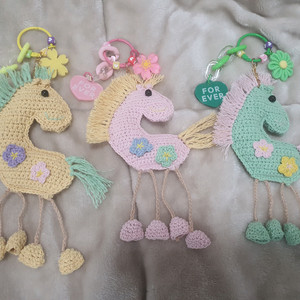핸드메이드 뜨개질 손뜨개 동물 말 키링 열쇠고리 인형 이미지