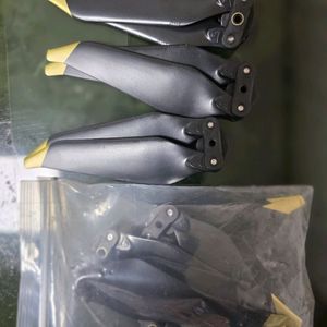 DJI 매빅 프로펠러 8331F 이미지