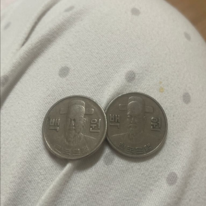 1974년 100원 동전 2개 세트 이미지