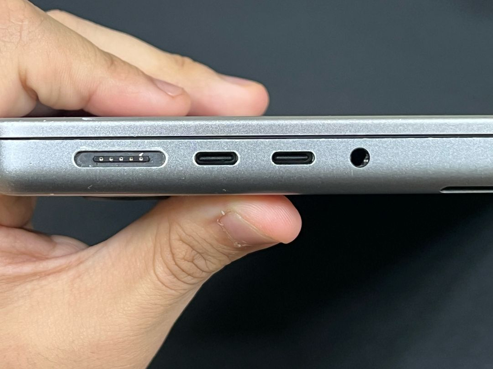 맥북프로 m2 m2pro 14인치 이미지