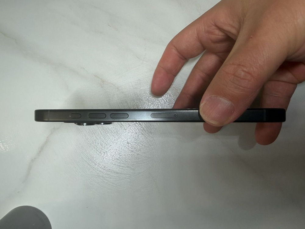 아이폰 16프로맥스 1테라 이미지