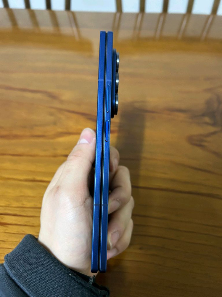 갤럭시 Z 폴드7 블루 512GB 이미지