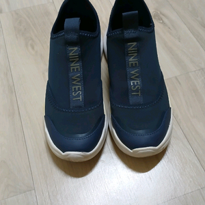 남성신발 나인 웨스트 경량 운동화 이미지