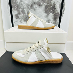 정품 38.5) 마르지엘라 독일군 컷아웃 뮬 스니커즈 240~245 이미지