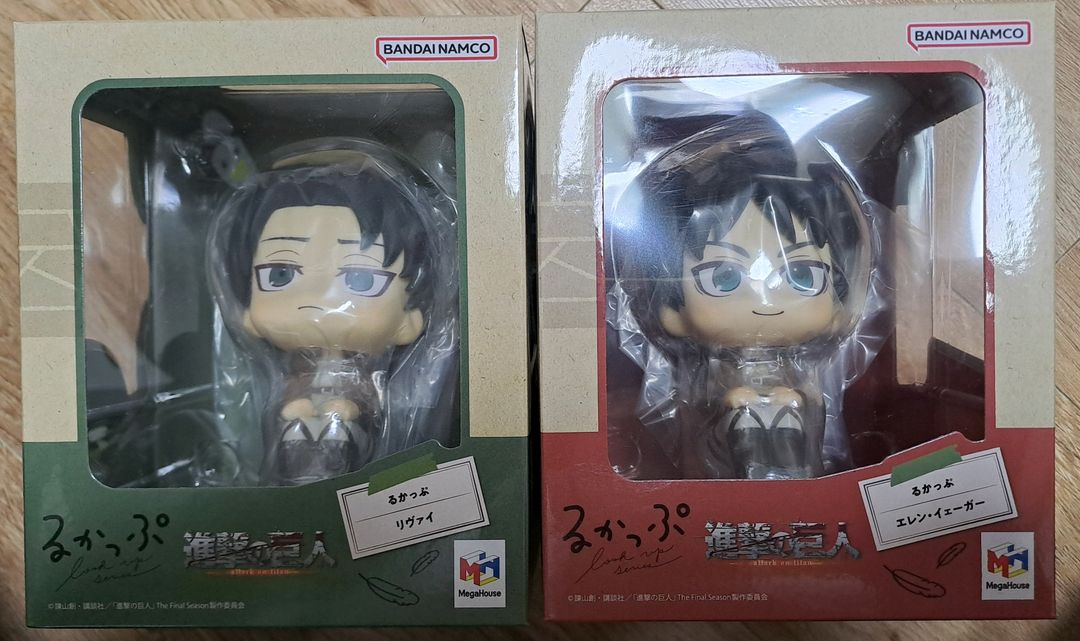 미개봉 진격의 거인 메가하우스 룩업 리바이 에렌 2종 일괄만 팝니다. 이미지