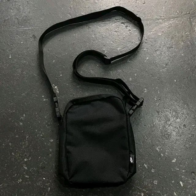 공용 나이키 헤리티지 크로스백 이미지