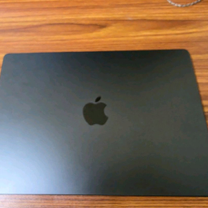 M4 맥북프로 14인치 나노텍스쳐 24GB메모리 1TB저장공간 이미지