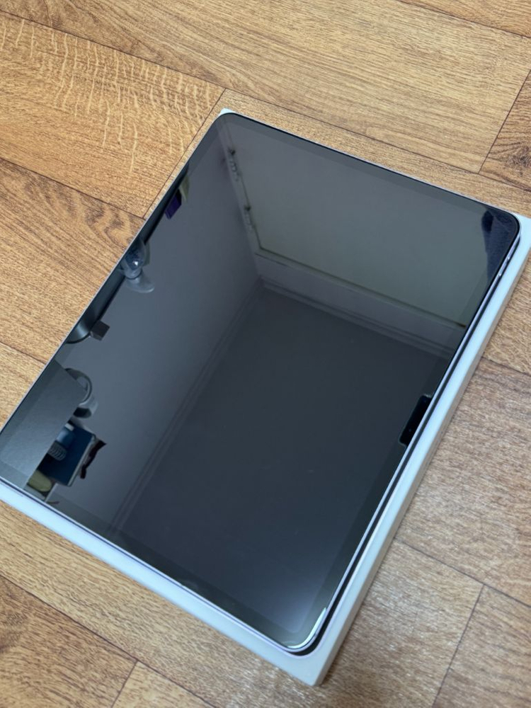 iPad Air 13인치 (M2 칩셋) Wi-Fi + Cellular 이미지