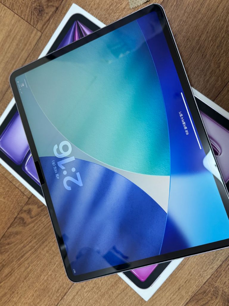 iPad Air 13인치 (M2 칩셋) Wi-Fi + Cellular 이미지