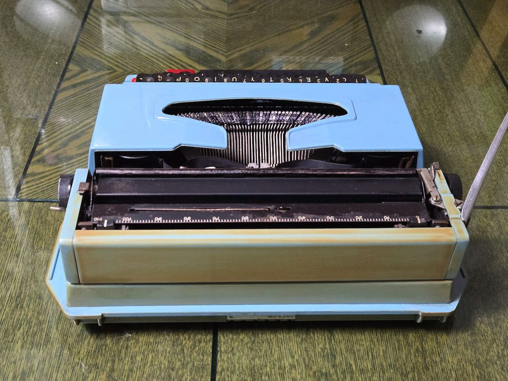 빈티지 마라톤 파랑 10TR 스피디 영문타자기. 이미지