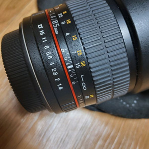 캐논 삼양렌즈 85mm F1.4 이미지