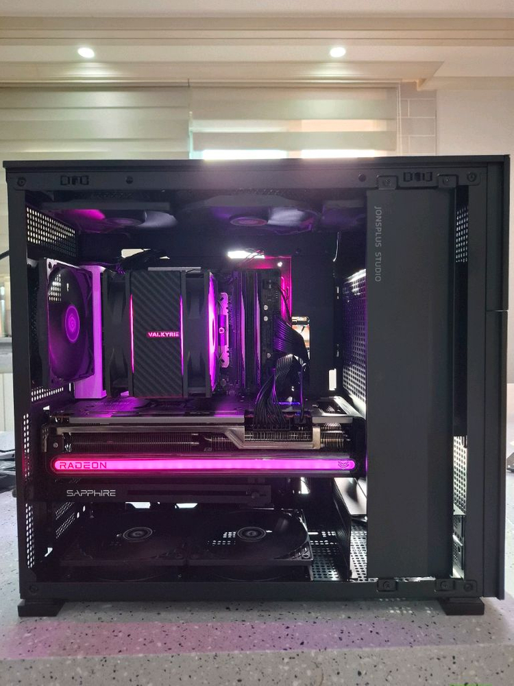 7800x3d,7900 니트로 컴퓨터 본체 이미지