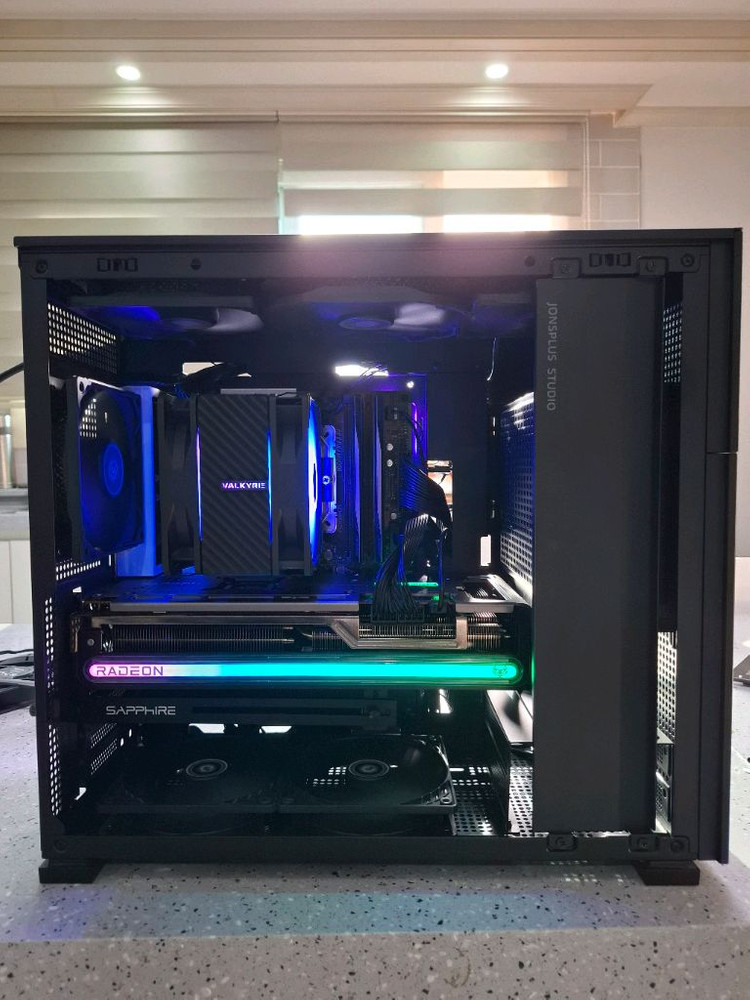 7800x3d,7900 니트로 컴퓨터 본체 이미지