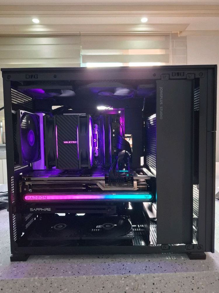 7800x3d,7900 니트로 컴퓨터 본체 이미지