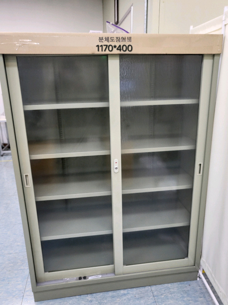 철재유리진열장 철제캐비넷 철재옷장 철재사물함 철제보관함 철재신발장 이미지